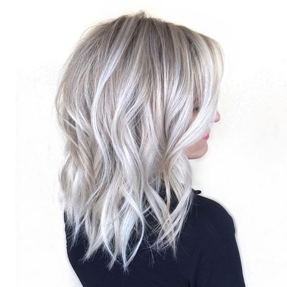 grey hair is one of the beauty trends that i'm loving