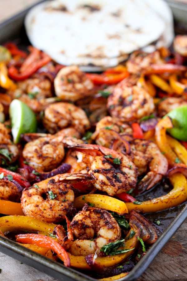 sheet pan shrimp fajitas