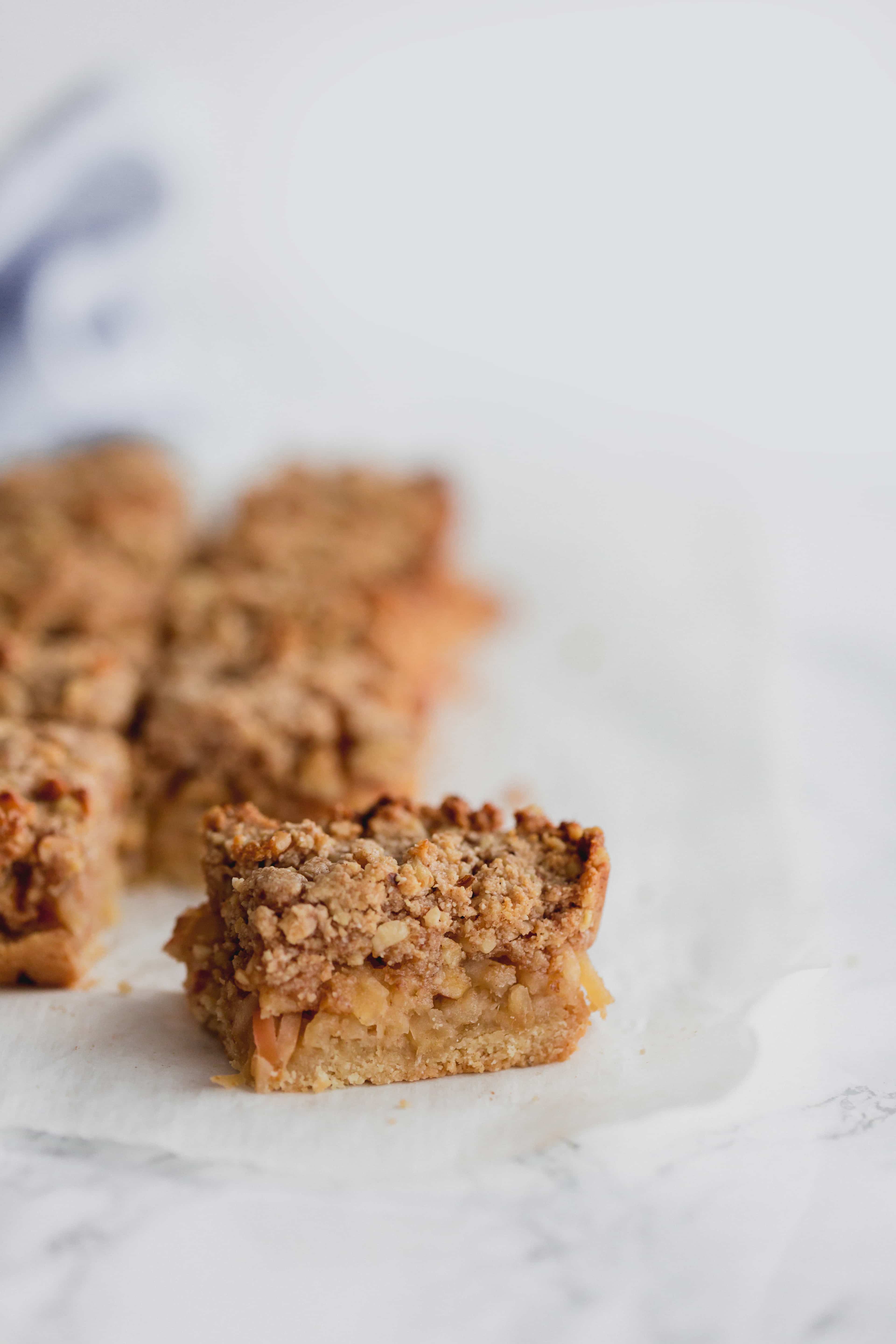 apple crumble bars